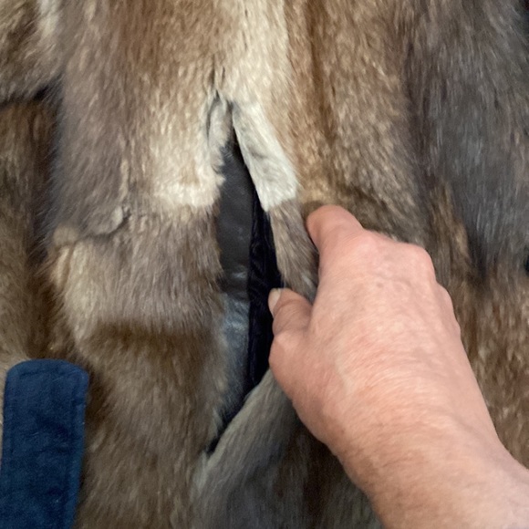 Muskrat Fur Vintage Stroller Coat - Picture 9 of 13